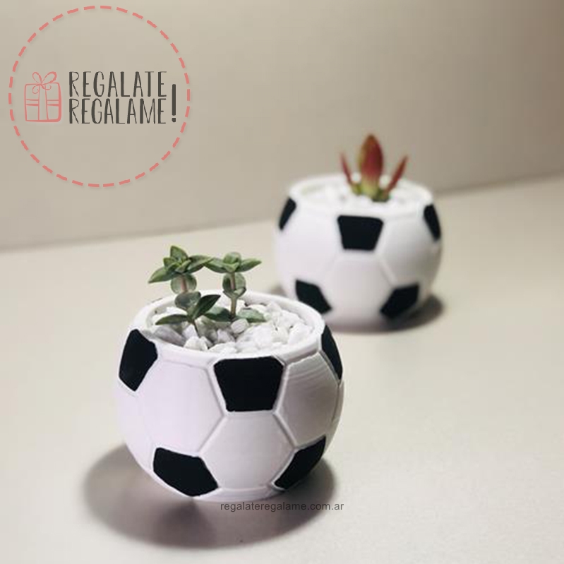 Macetas pelotas futbol